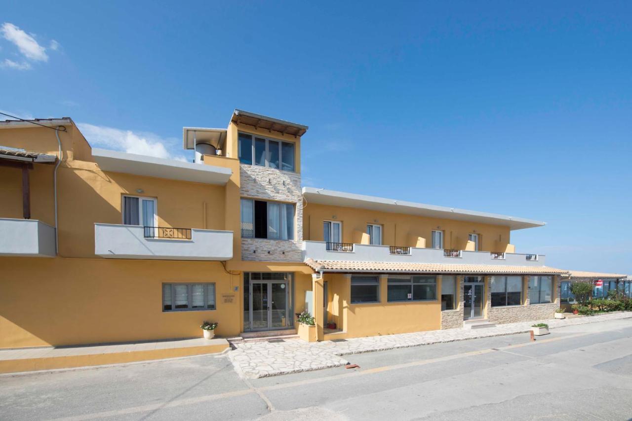 Kormoranos Beach Acharavi  Exterior foto