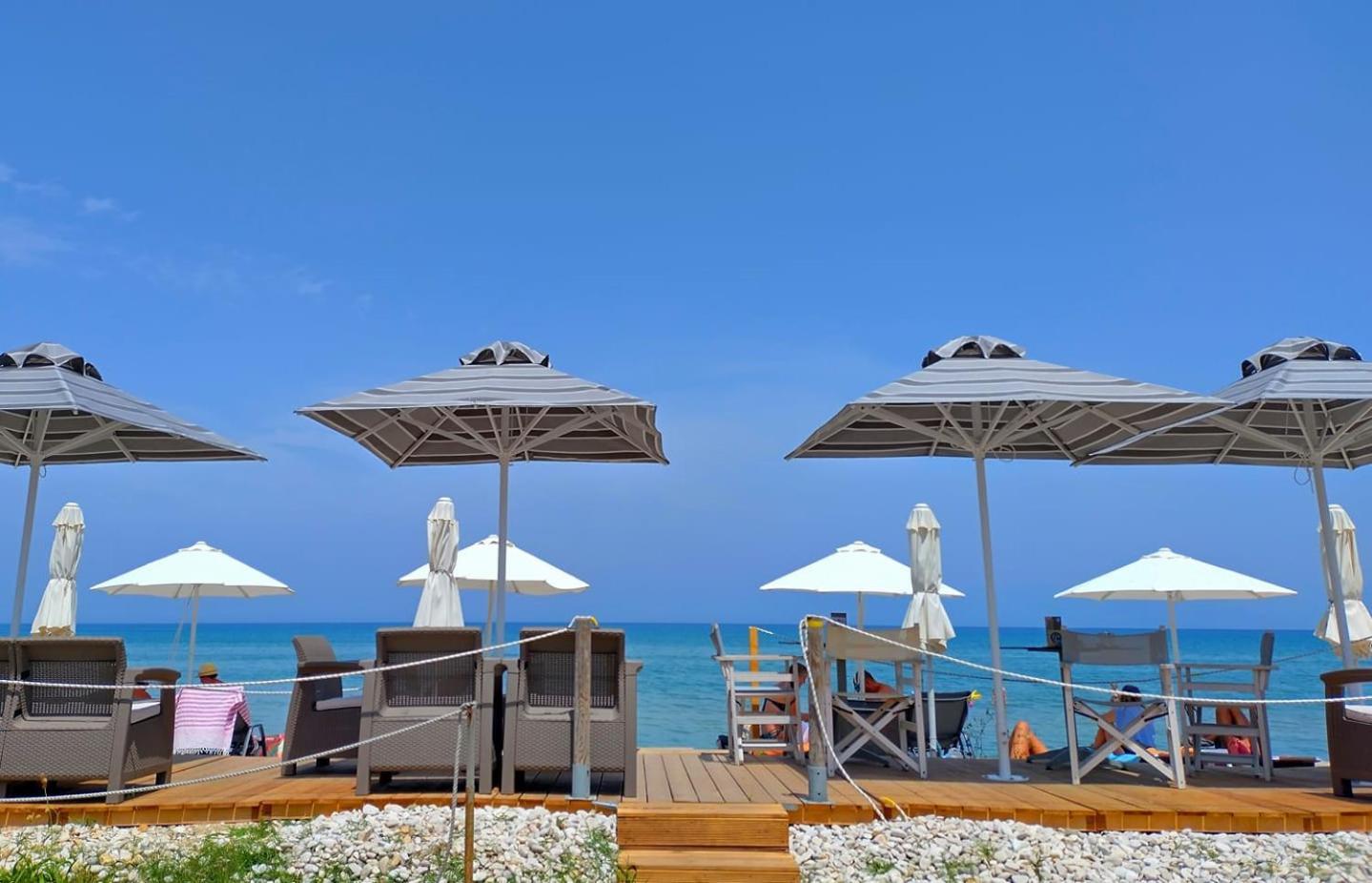 Kormoranos Beach Acharavi  Exterior foto